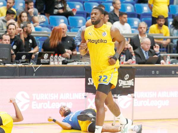 בדו קרב של שתי אגדות שלה (צילום: אלן שיבר)