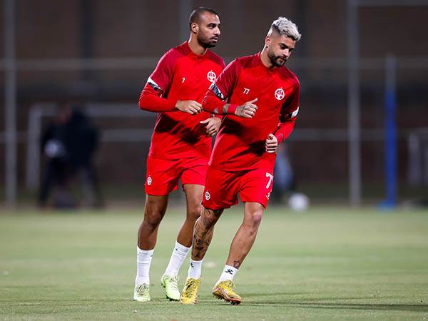 בעיצומו של המומנטום, ב