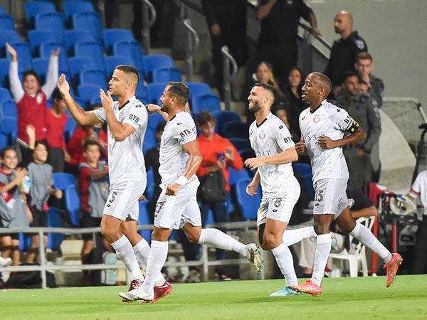 מנצלים את הזמן (ברני ארדוב)