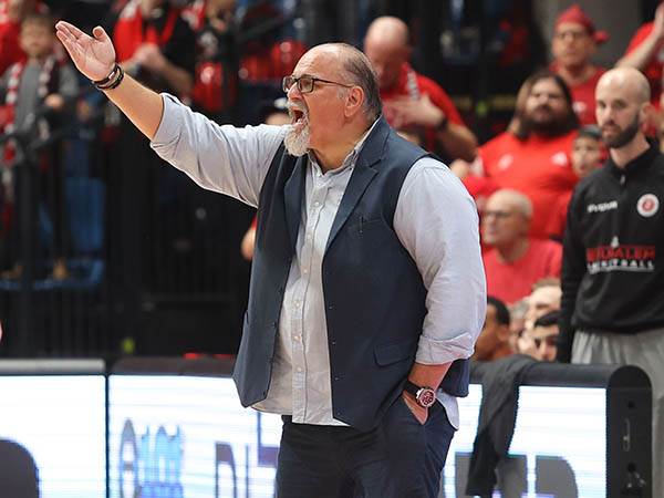 דז'יקיץ'. מחמאה גדולה (דני מרון)