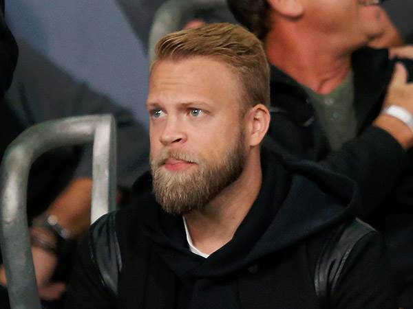 הבהיר שהוא כשיר. סונדגרן (אלן שיבר)