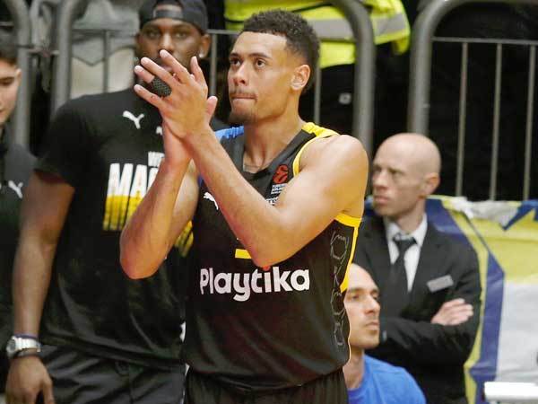 הרבה עליו. בולדווין (אלן שיבר)