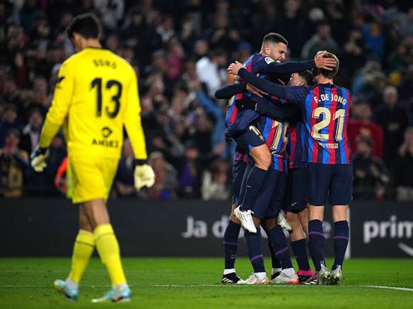 בדרך לתצוגת תכלית של בארסה בקאמפ נואו (GETTY)