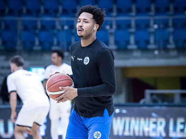 בסגל של קטש (עודד קרני)