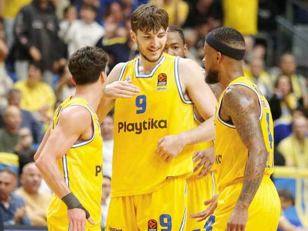 השלישייה שהובילה את הקאמבק (אלן שיבר)