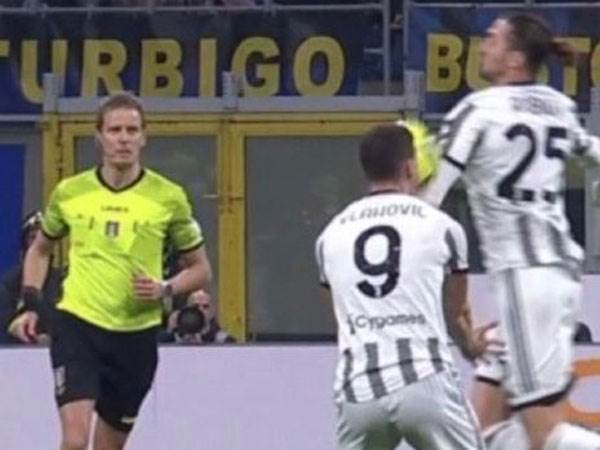 רגע של מחלוקת בדרך לשער