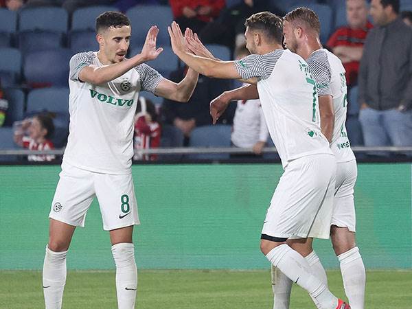 הפנים קדימה, המצב עדיין מצוין (ברני ארדוב)