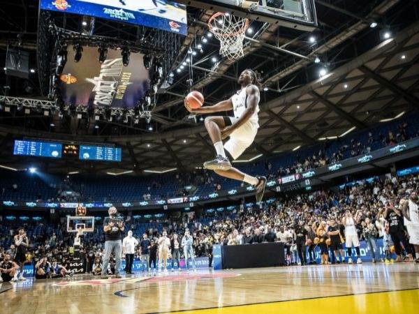 למעלה באוויר (דני מרון)