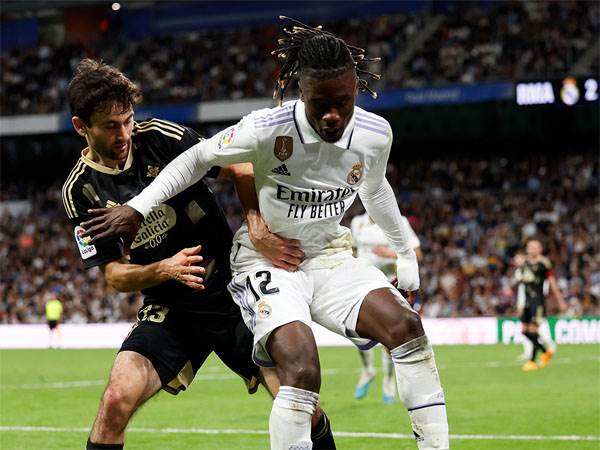 קמאבינגה. תצוגת תכלית נגד סלטה (ריאל מדריד, רשמי)