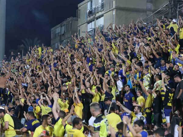 "מבין את התסכול שלהם". אוהדי מכבי ת"א (צילום: לירון מולדובן)