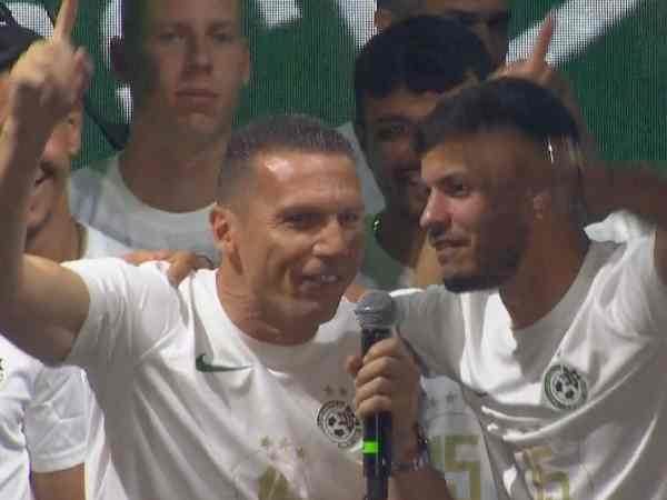 בכר הרקיד את הקהל