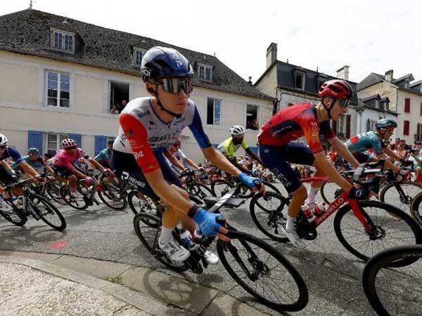 ניילנדס. רכיבה אגרסיבית (ספרינט סייקלינג)