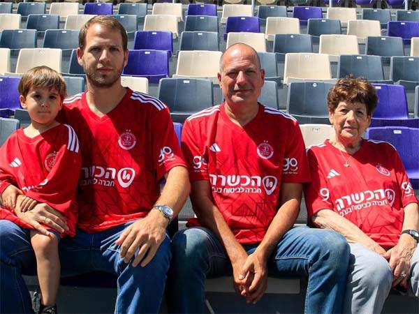 התחדשו (מתוך הרשתות החברתיות של הפועל ת"א)