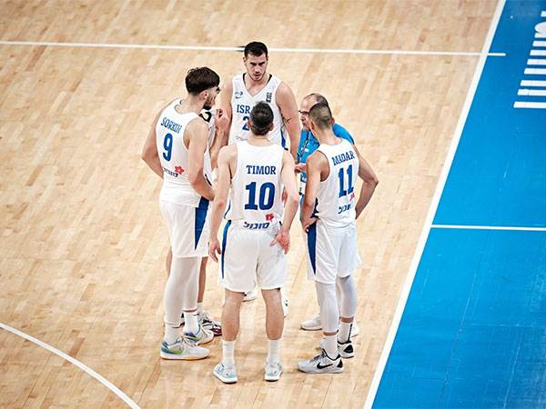 רגל וחצי בשלב הבא (FIBA)