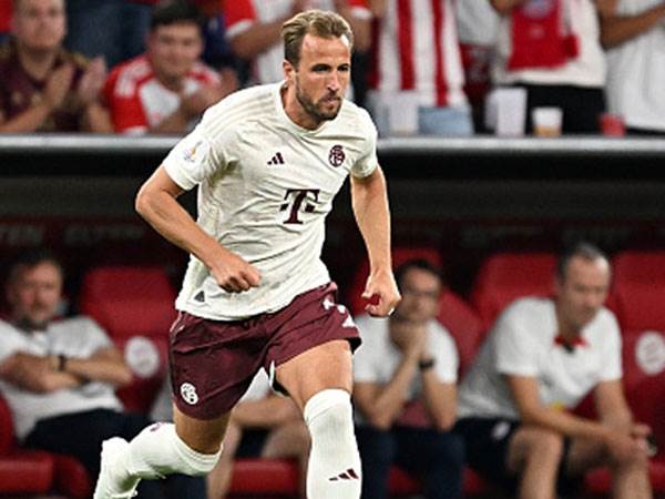 באז עם הגעת קיין (getty)