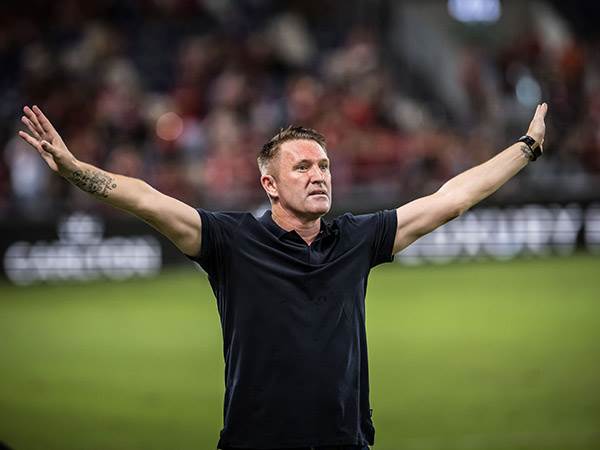 פתיחת עונה כמעט מושלמת עבורו. קין (אלן שיבר)