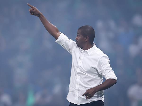 דגו, מתלבט לגבי המערך (מאור אלקסלסי)