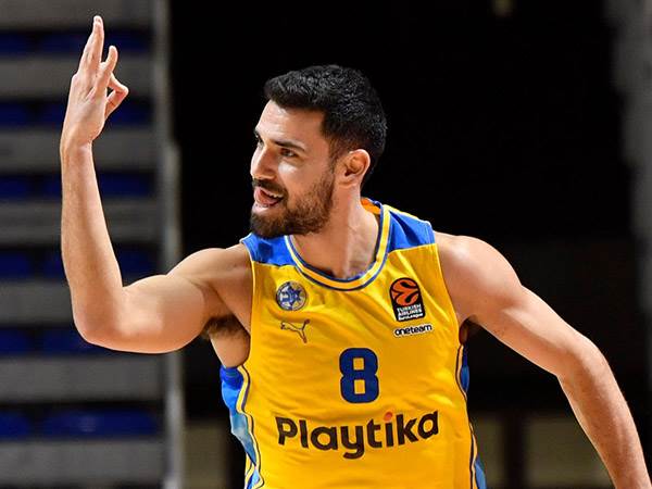 משחק מצוין של מנקו (יורוליג.9