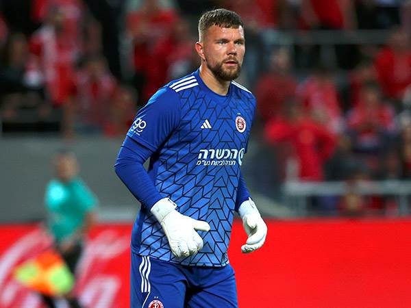 מתגעגע למשפחה. זובאס (צילום: אלן שיבר)