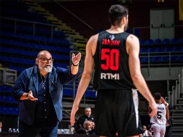 אלכסנדר דז'יקיץ'. גם הוא עזב בגלל המלחמה (FIBA)