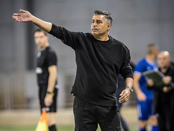 חיים סילבס. שלוש נקודות יקרות (עודד קרני)