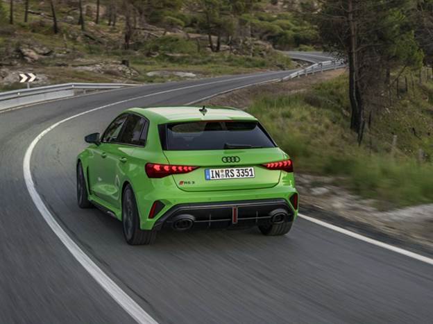 ההספק נשאר על 400 כ"ס אבל התנהגות הכביש שופרה