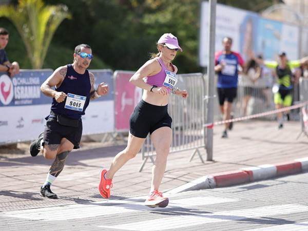 אביב שוסטר פולג רצה בישראמן | צילום: צלמי שוונג