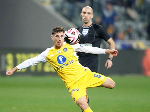 “מכבי תל אביב זה חו“ל לכל דבר“ (אלן שיבר)