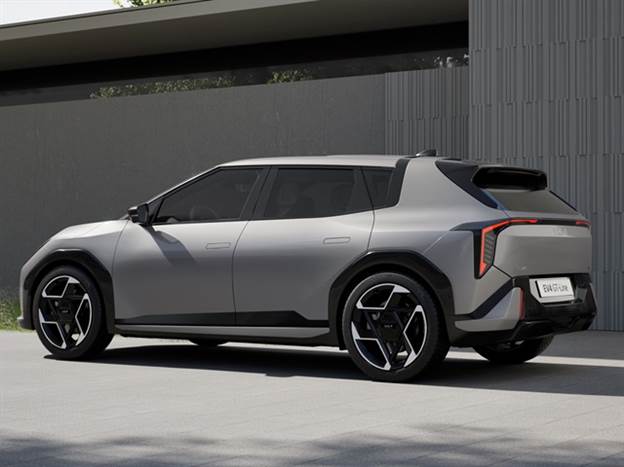 קיה EV4 האצ`בק