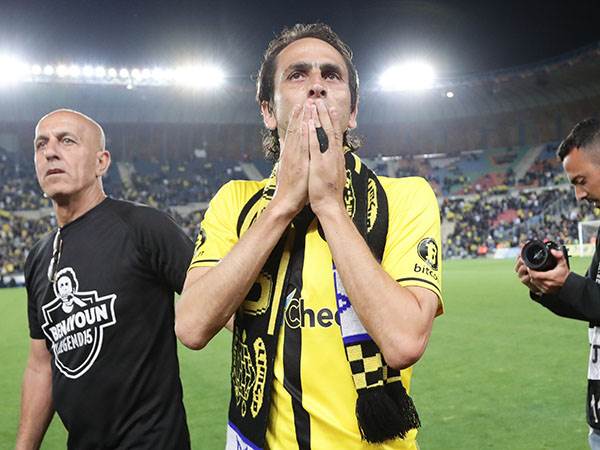 בניון. פרש במדי בית“ר (אלן שיבר)