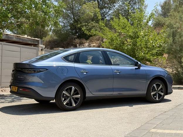 נוחות הנסיעה ובידוד הרעשים סבירים בלבד