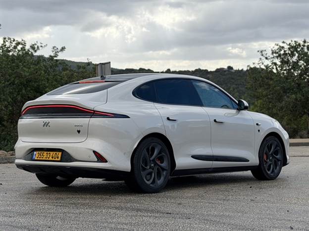 הנוחות מצוינת, לפחות בגרסה עם מתלי האוויר שנבחנה