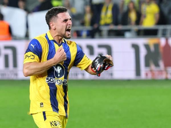 גם אהוב הקהל חזר לדשא. בליץ` (אודי ציטיאט)