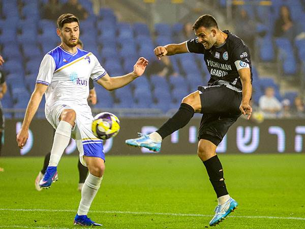 אבל ראה את חדידה משווה בביצוע מלוטש (קובי אליהו)