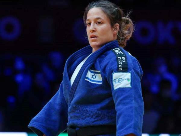 (IJF)