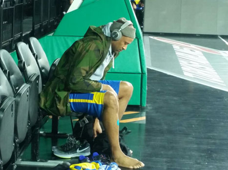 סמית'. רוצה להוכיח שלא נס ליחו