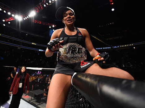 לברזילאית הספיקו 48 שניות בלבד כדי לנצח (getty)