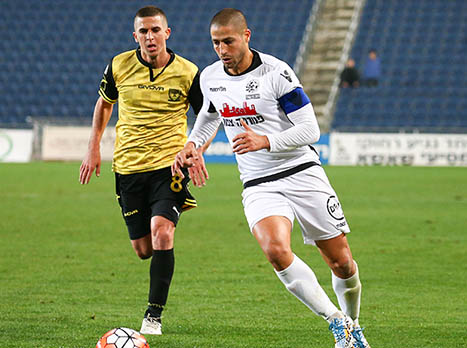 מחכה לפיענוח MRI. גולדנברג (לירון מולדבן)