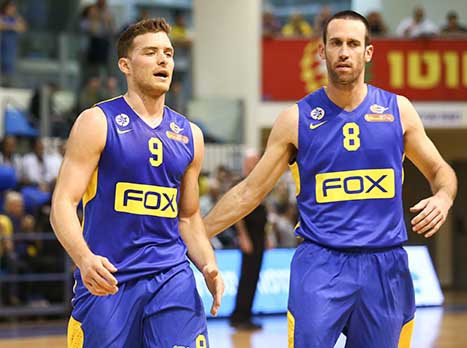 יבזורי (מימין). יזכה לנקמה? (דני מרון)