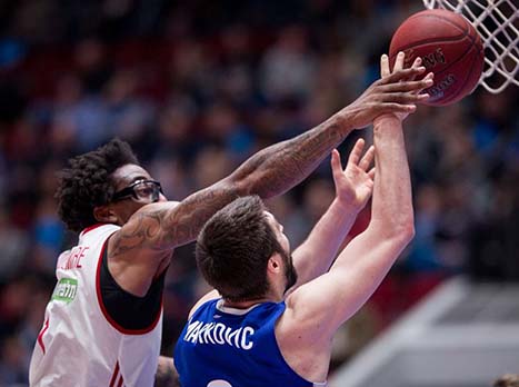 סטודמאייר מתקשה. י-ם הובסה ברוסיה (האתר הרשמי של זניט)