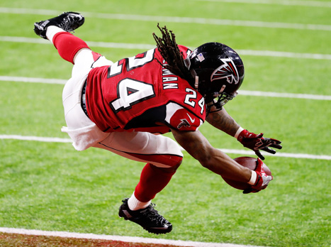 ופרימן חתם את הדרייב עם 3 ריצות וטאצ'דאון (Getty)