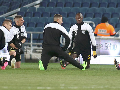 קונט הריח לראשונה את הדשא בטדי (אלן שיבר)