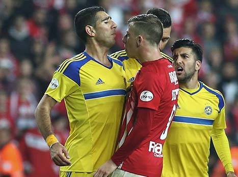 סטיגמה של כסחן? בן רייכרט בעימות טיפוסי (צילום: אלן שיבר)