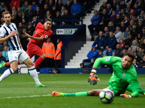 פירמינו מחמיץ את ההזדמנות הכי טובה של ליברפול במחצית הראשונה (Getty)