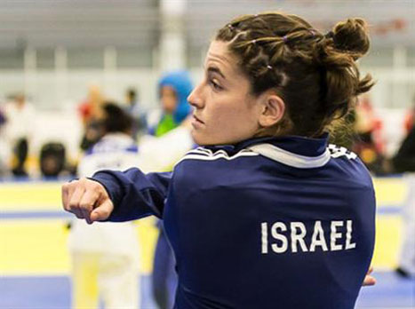 נלסון לוי. נכנעה בריתוק