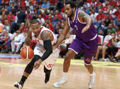 תוקף את הטבעת בכל הזדמנות. ג'רלס (אלן שיבר)