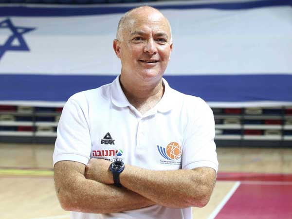 יוביל את הנבחרת. אדלשטיין (אלן שיבר)