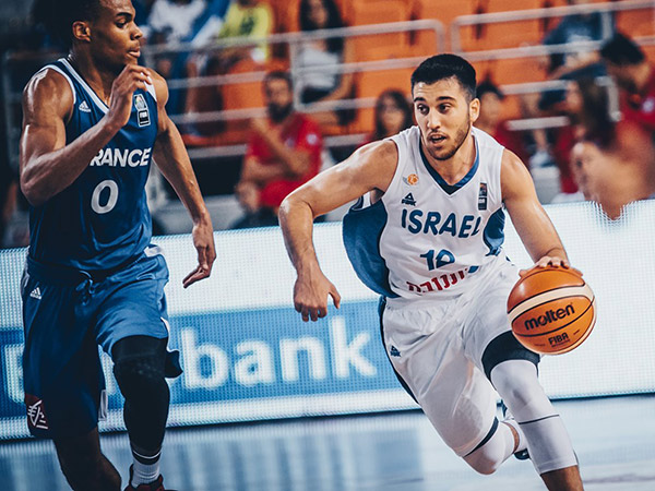 (FIBA)