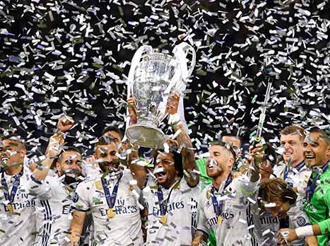 שחקני ריאל יניפו את הגביע בפעם השלישית ברציפות?