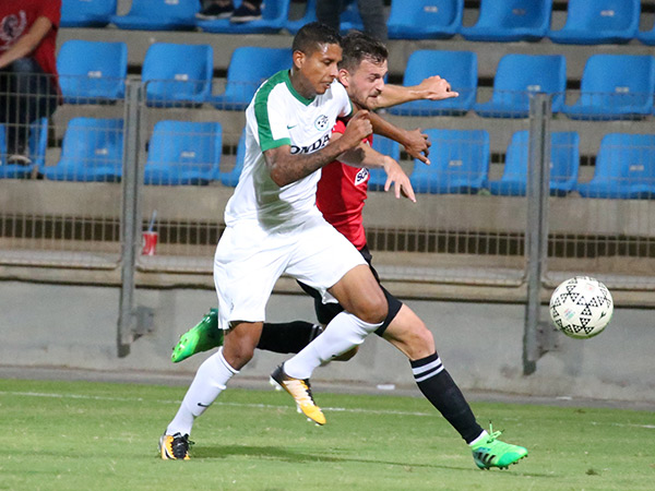 חשוב למכבי חיפה. דוס סנטוס (צילום: יוסי שקל)